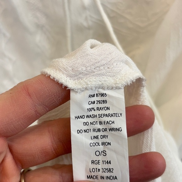 Elan White 3/4 Sleeve Tie Front Blouse - Picture 4 of 4